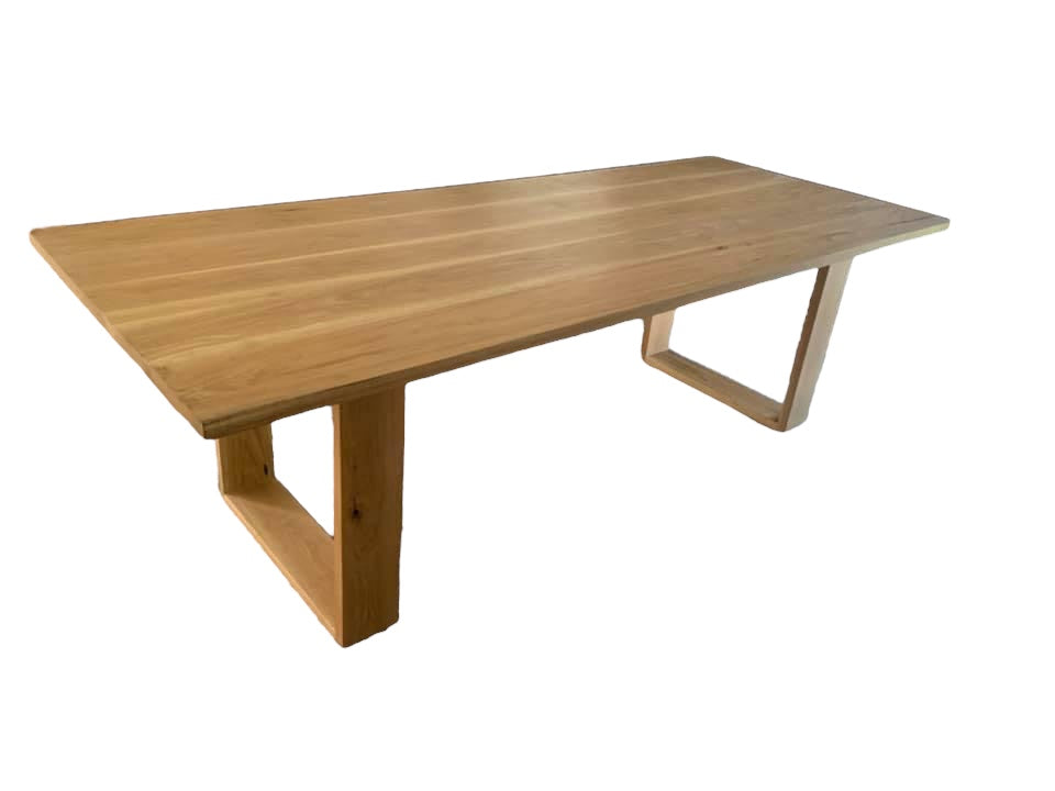 Camelford dining table