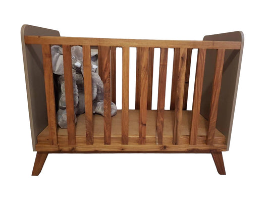 Classic baby cot